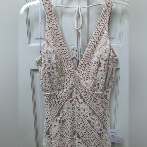 Alianna White Lace Mermaid Maxi Dress - Size M - Picture 6 of 8